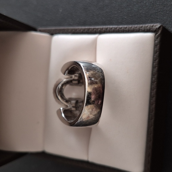 Unbranded 14k white gold diamond ring. - Picture 4 of 6